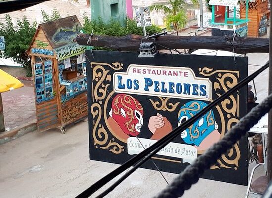 Los Peleones Holbox